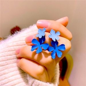 Blue Flower Dangle Earrings